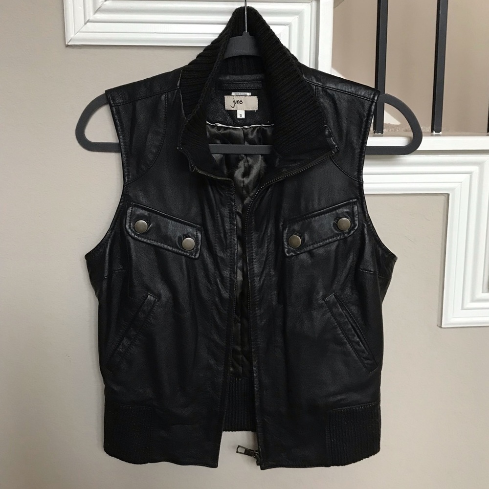 Vest - dark brown -